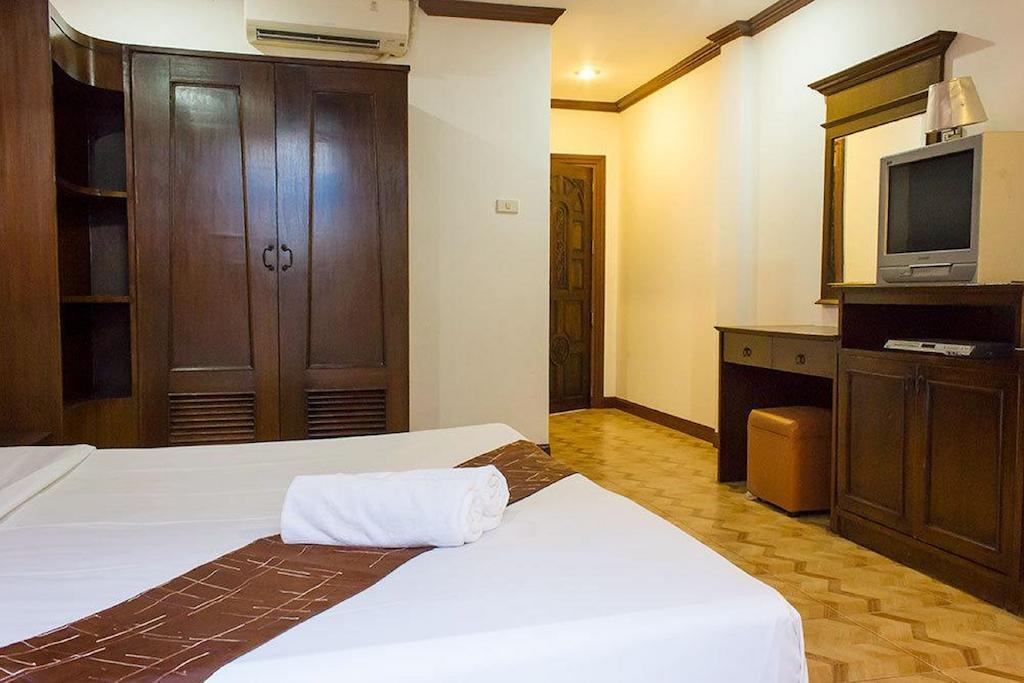 Baan Natacha Beachfront 3* Kamala Beach
