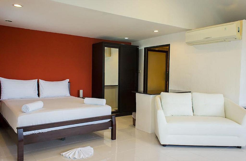 Guest house Baan Natacha Beachfront Kamala Beach