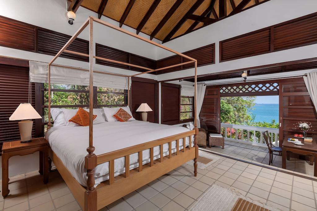 Villa Baan Khunying - Secluded Phuket Beachfront Villa