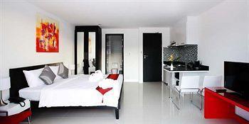 Hotel One World One Naiharn 3*