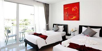 Hotel One World One Naiharn Rawai