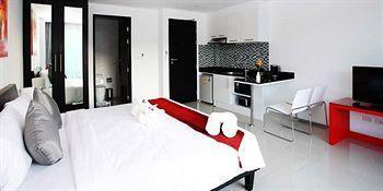 Hotel One World One Naiharn