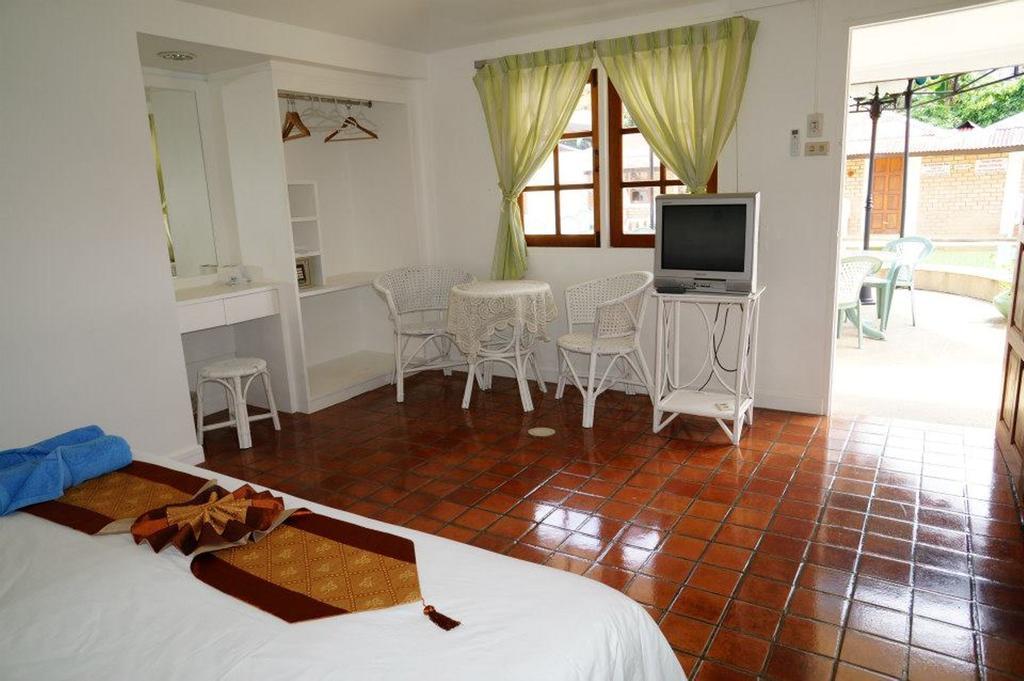 Hotel The Kata 2*