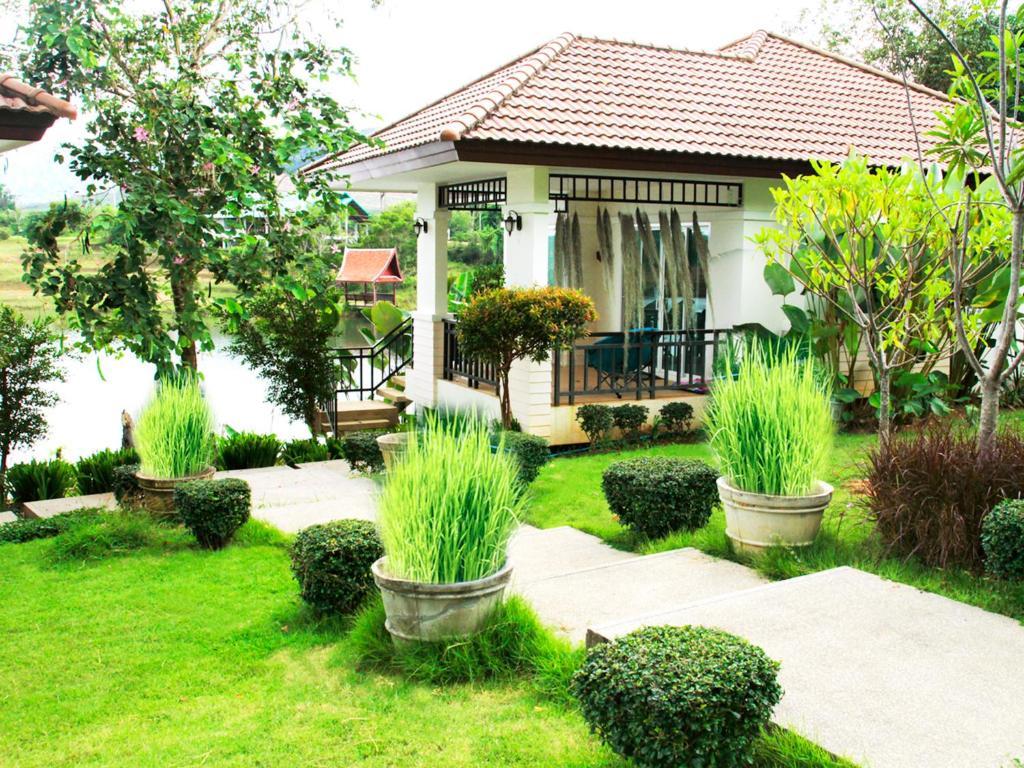 Kruvit Resort *