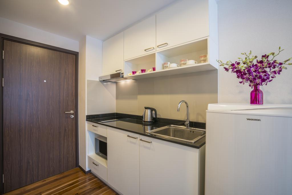 Apartment In The Title *