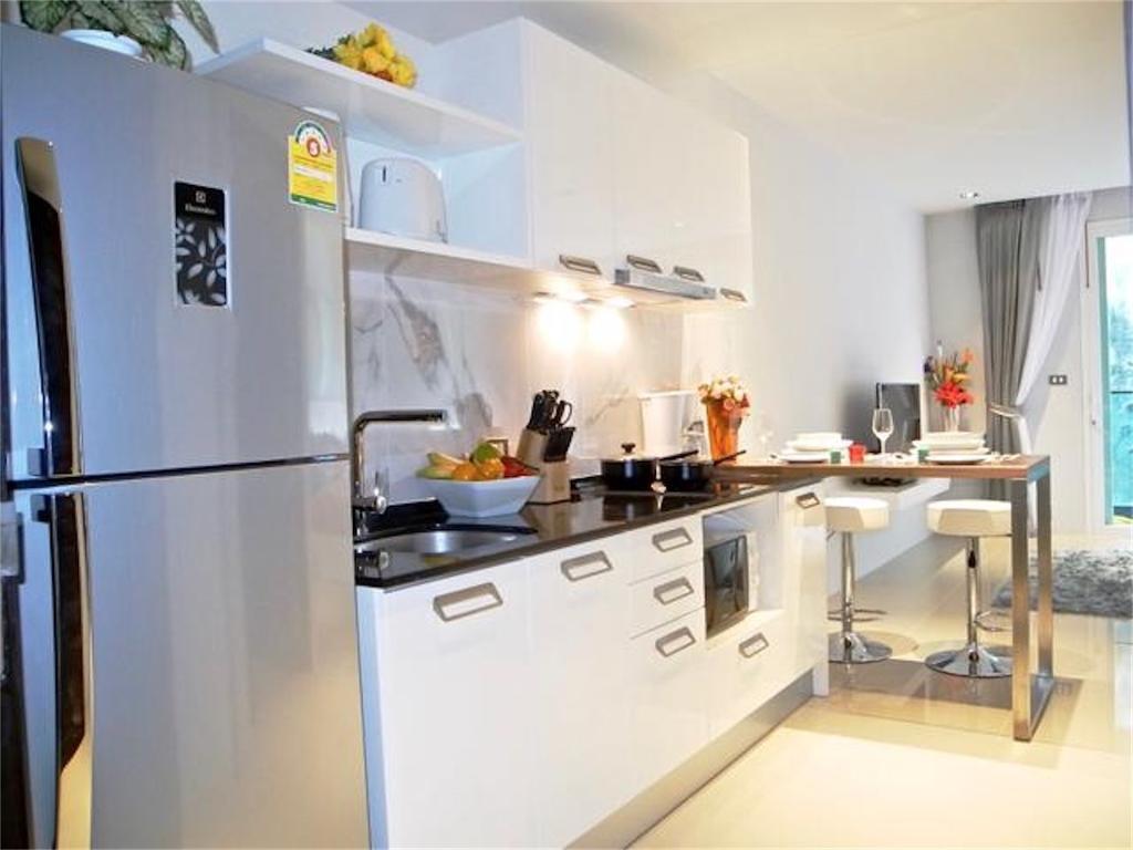 Apartment Emerald New With Balcony Patong