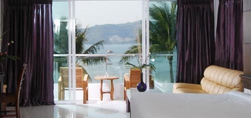 Hotel Rayaburi Club
