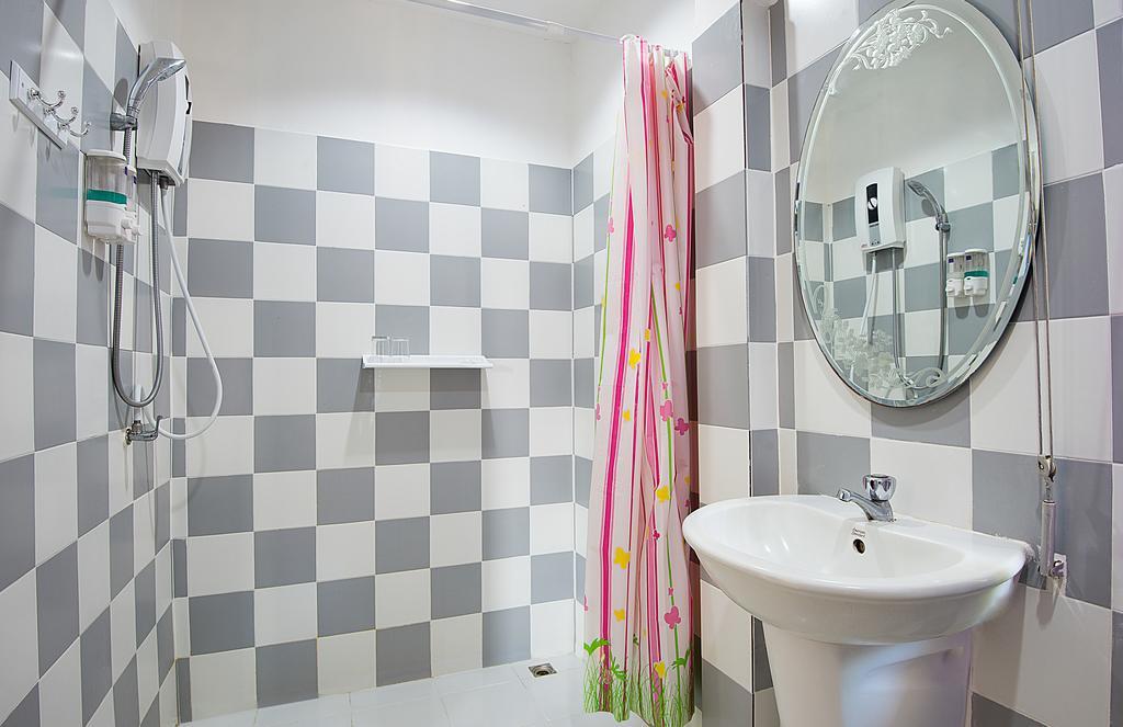 Hotel Asena Karon