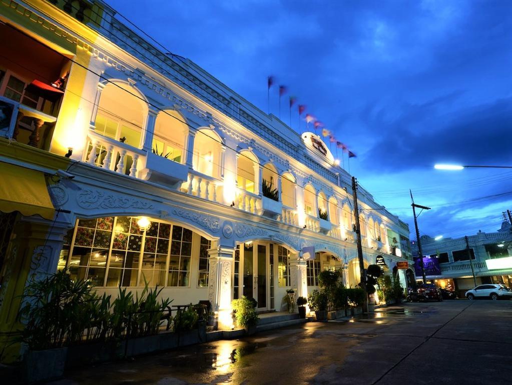 Hotel Baan Phuanda Phuket