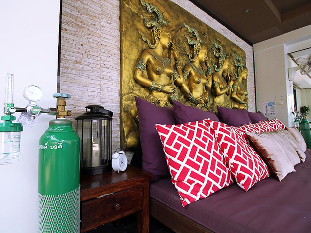 Villa Phuket Cleanse Fitness & Health Retreat Nai Harn