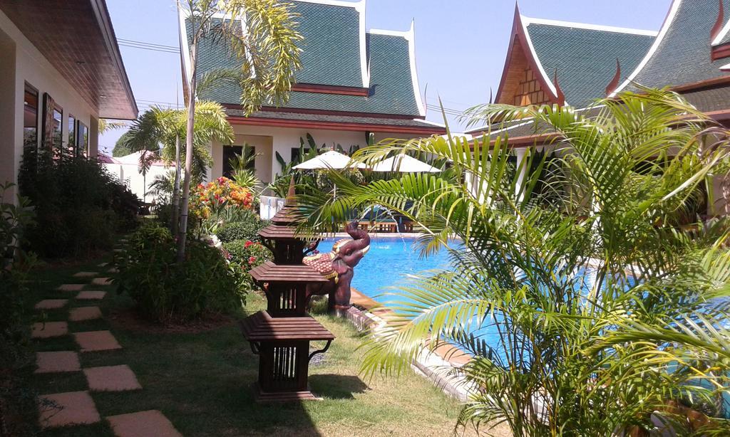 Acomodação com café da manhã  Villa Angelica Bed And Breakfast In Phuket Phuket