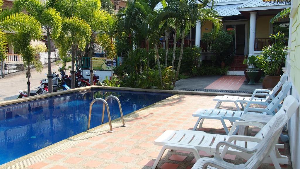 Lemon House Patong
