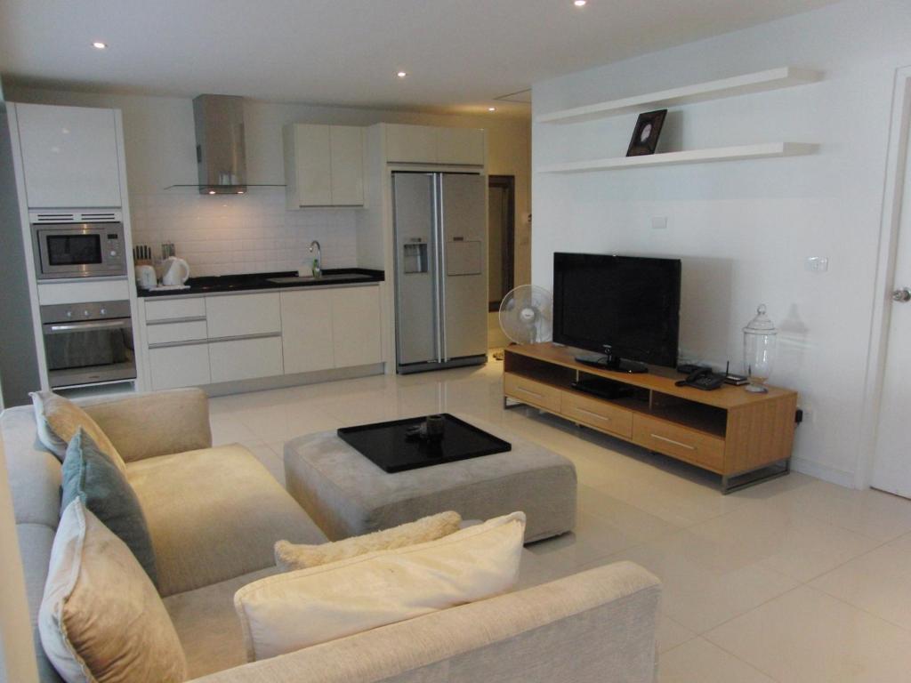 Sunset Plaza By Resava Apartment *