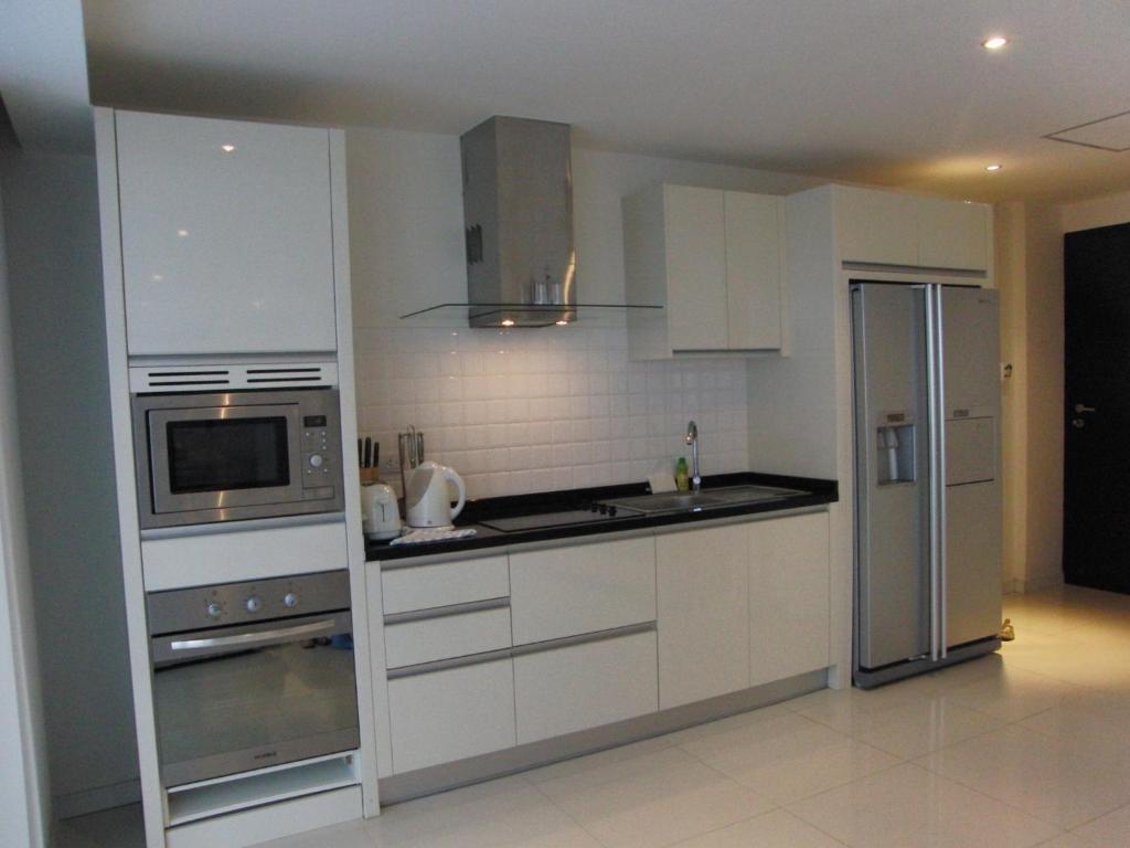 Sunset Plaza By Resava Apartment Karon