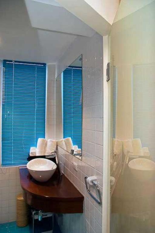 At The 9th Aparthotel 3*