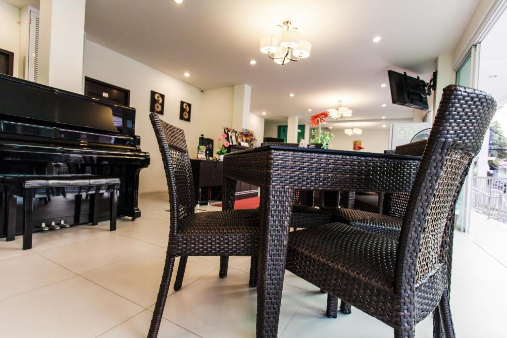 Mochic Nanai Guest house Patong