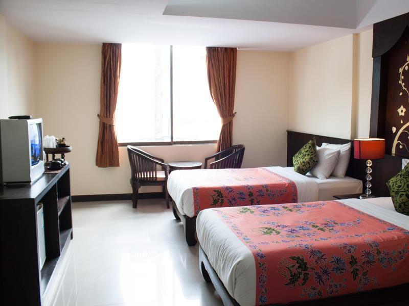 Inn At Phuket 2*