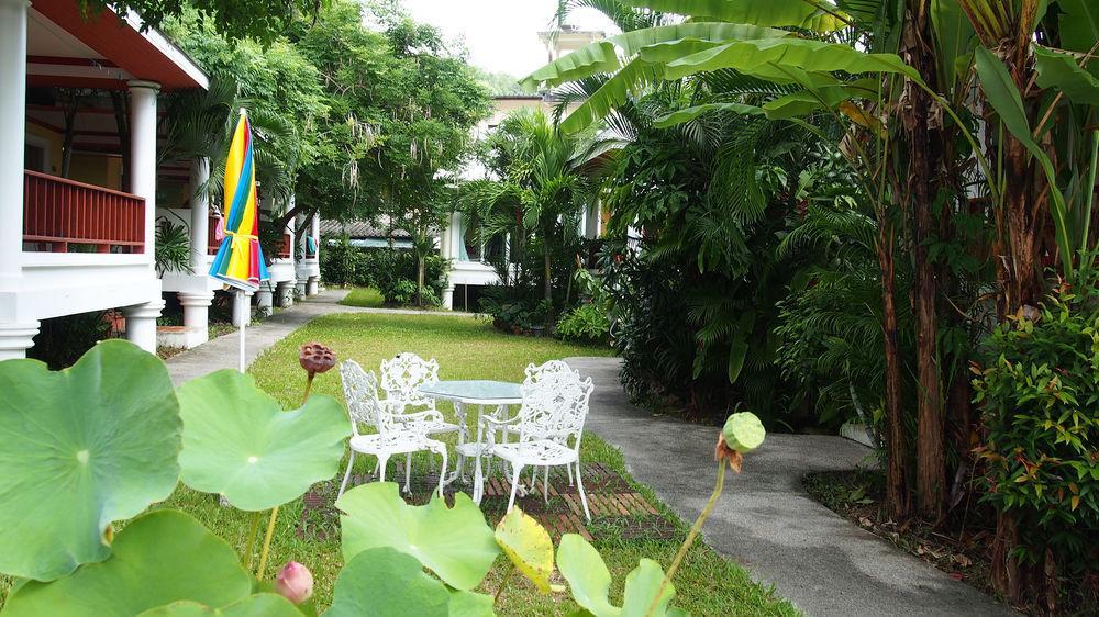 Holiday home Lemon House