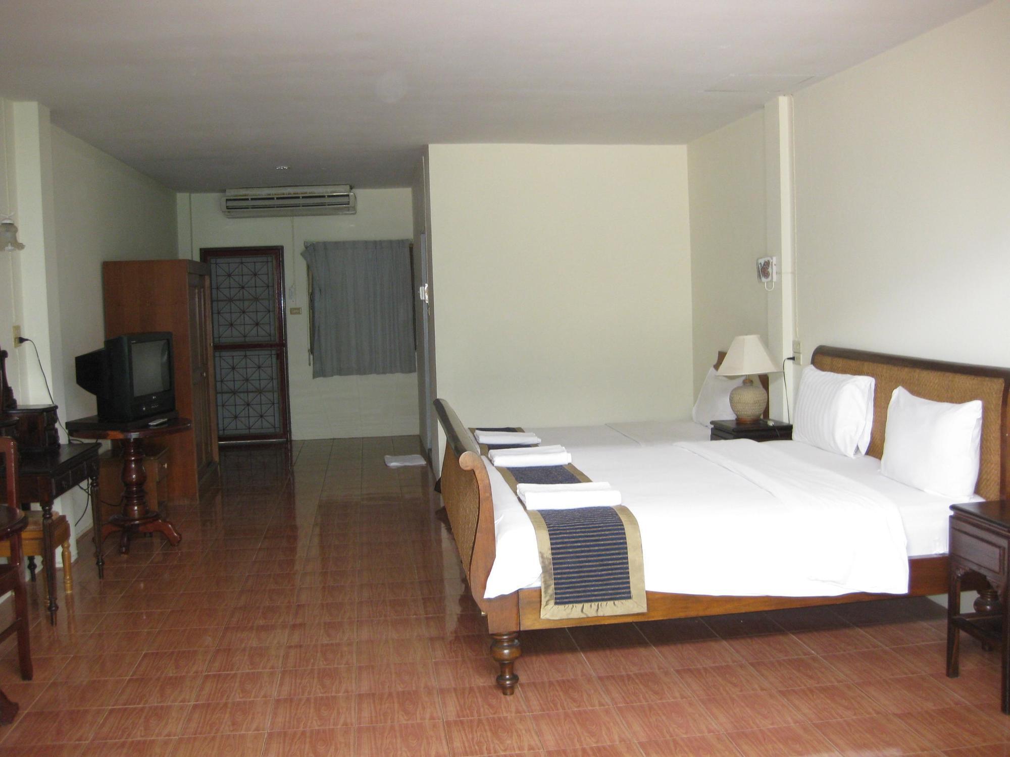 Phuket 3* Nai Thon Beach