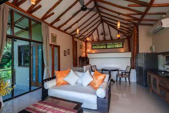Jindarin 4* Coconut Island