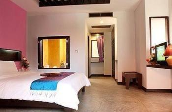 Patong Cottage Resort 3*