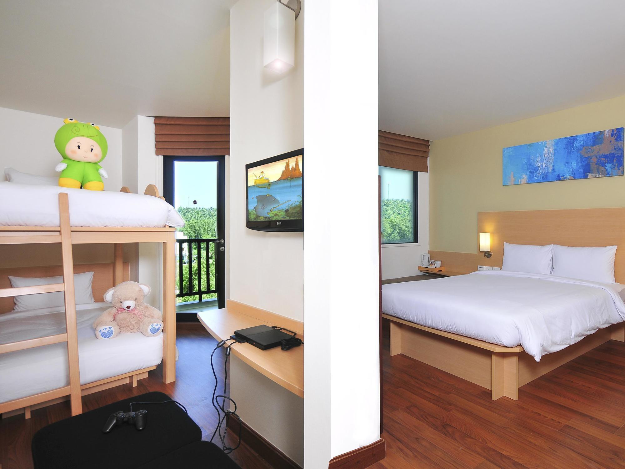 Ibis Phuket 4*