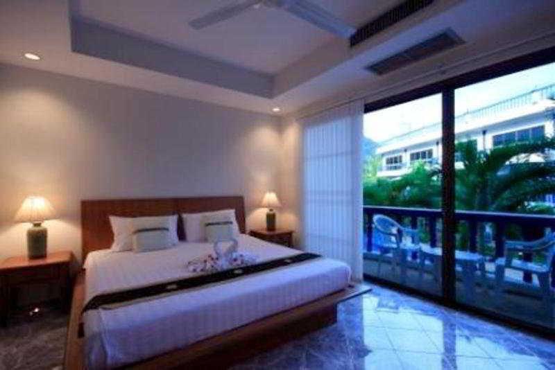 Club Hotel