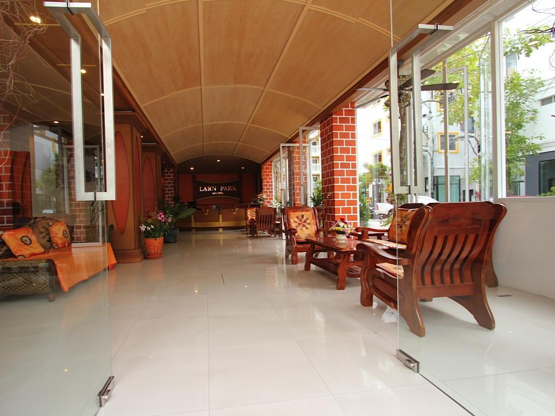 Larn Park Resortel 3*