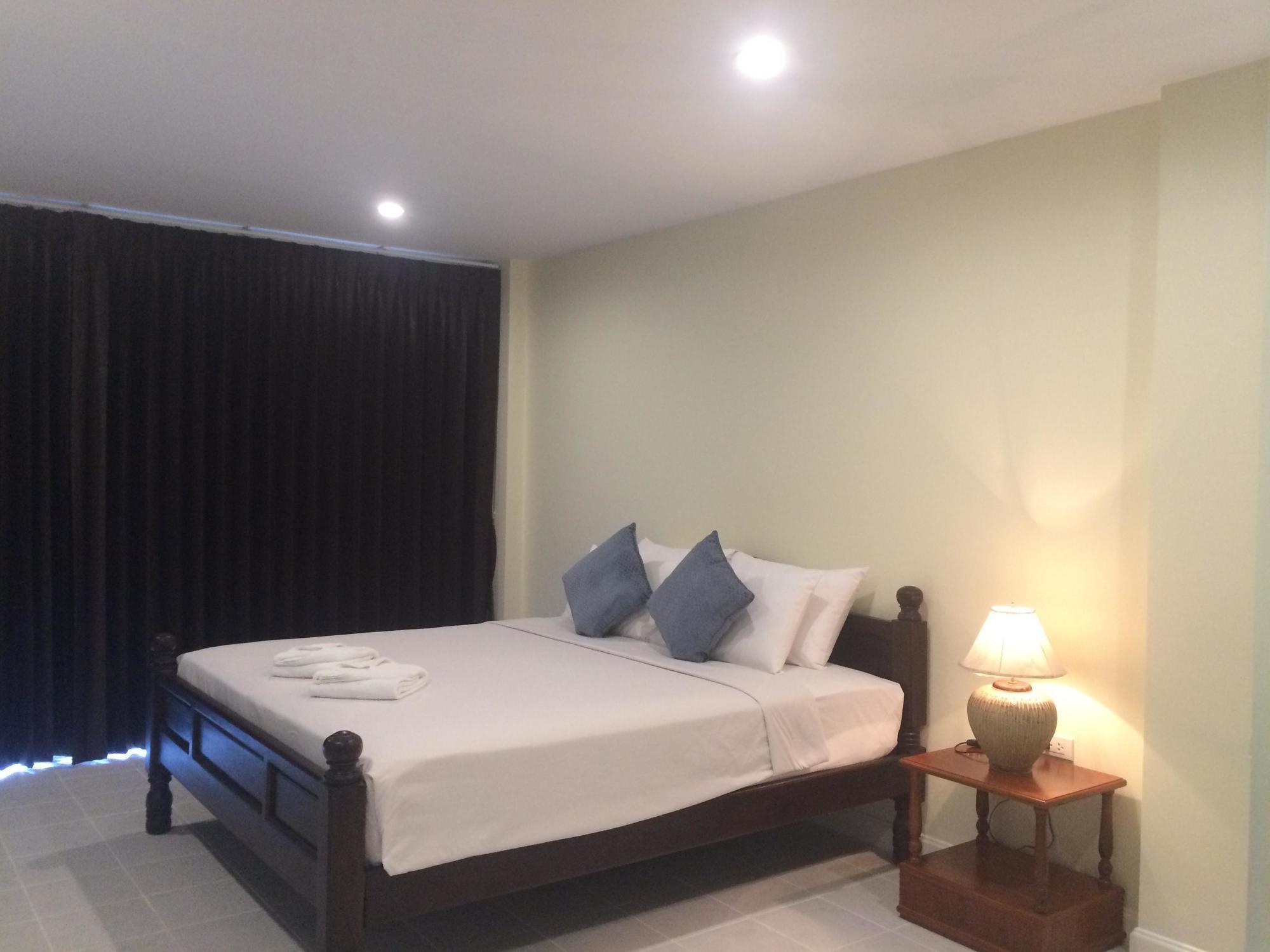 Glitter House Apartment Phuket