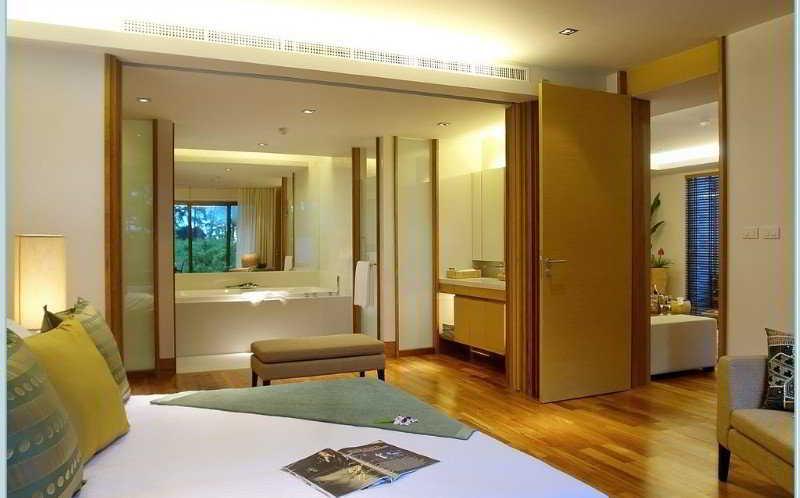 The Pearl Of Naithon * Nai Yang