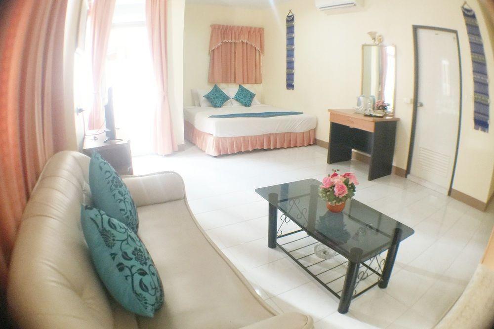 Oyo 1134 Baan Zarn Affittacamere 2*