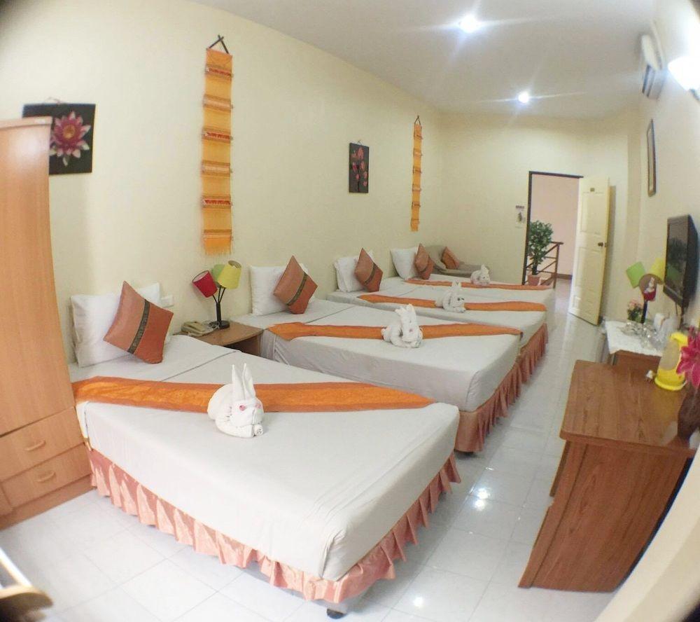 Oyo 1134 Baan Zarn Affittacamere 2*