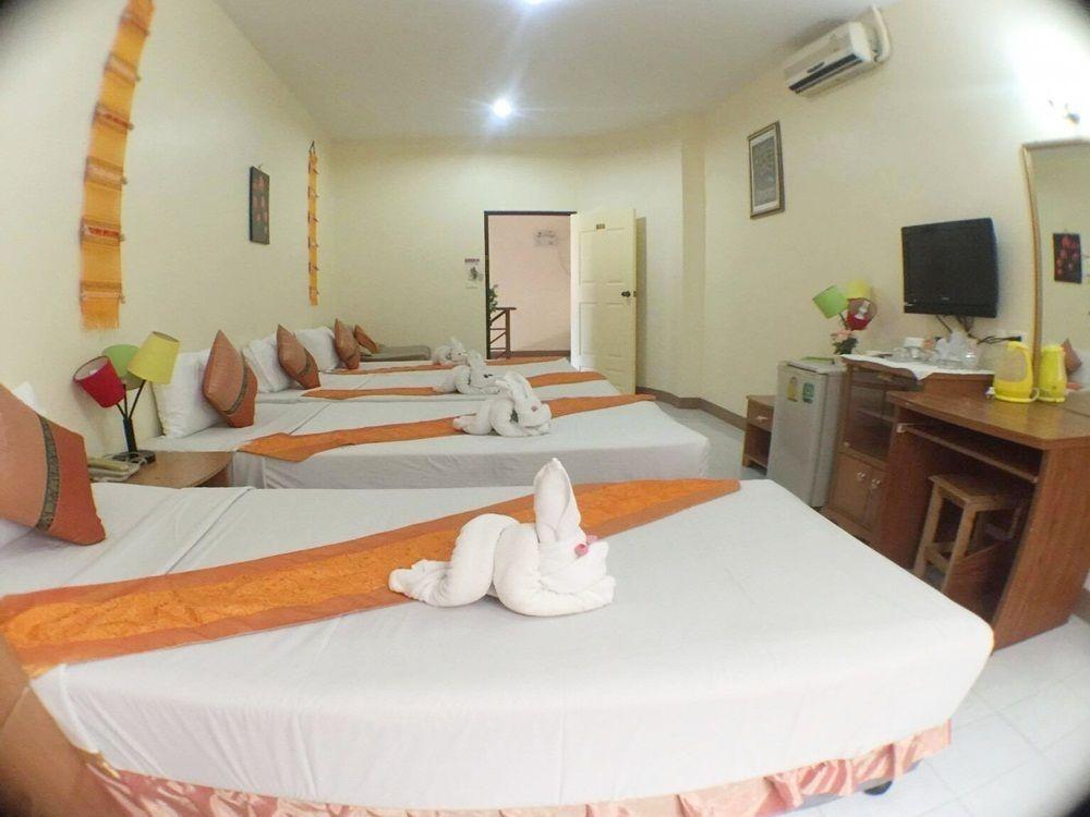 Oyo 1134 Baan Zarn Affittacamere 2*