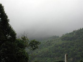 Ratana Hill 3*