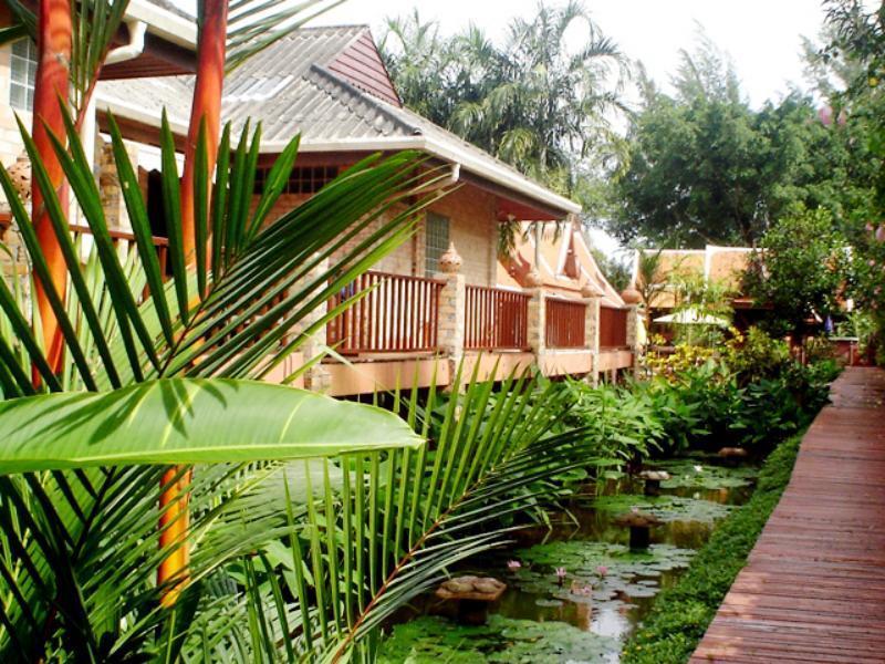 Sea Pines & Liberg Resort 3*