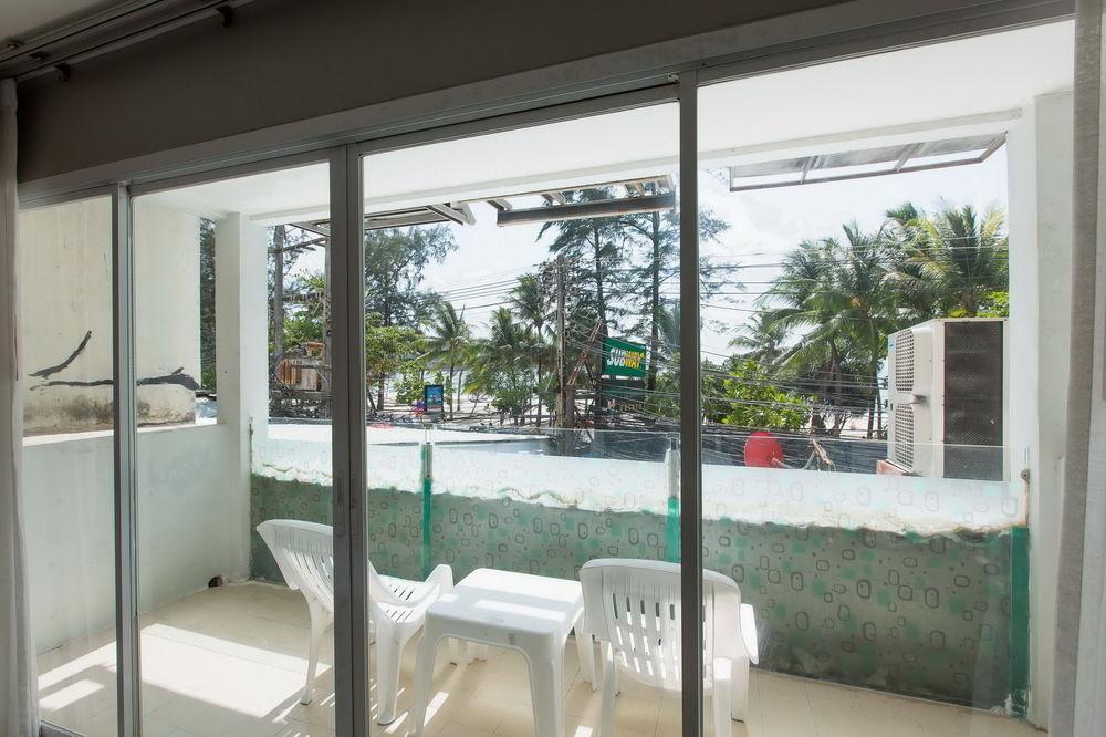 Time Out Beachfront 3*