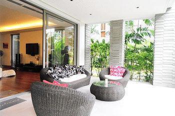 Apartment The Pearl Of Naithon Nai Yang