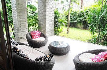 The Pearl Of Naithon * Nai Yang