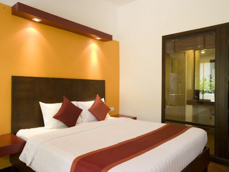 Seasons Naiharn Phuket