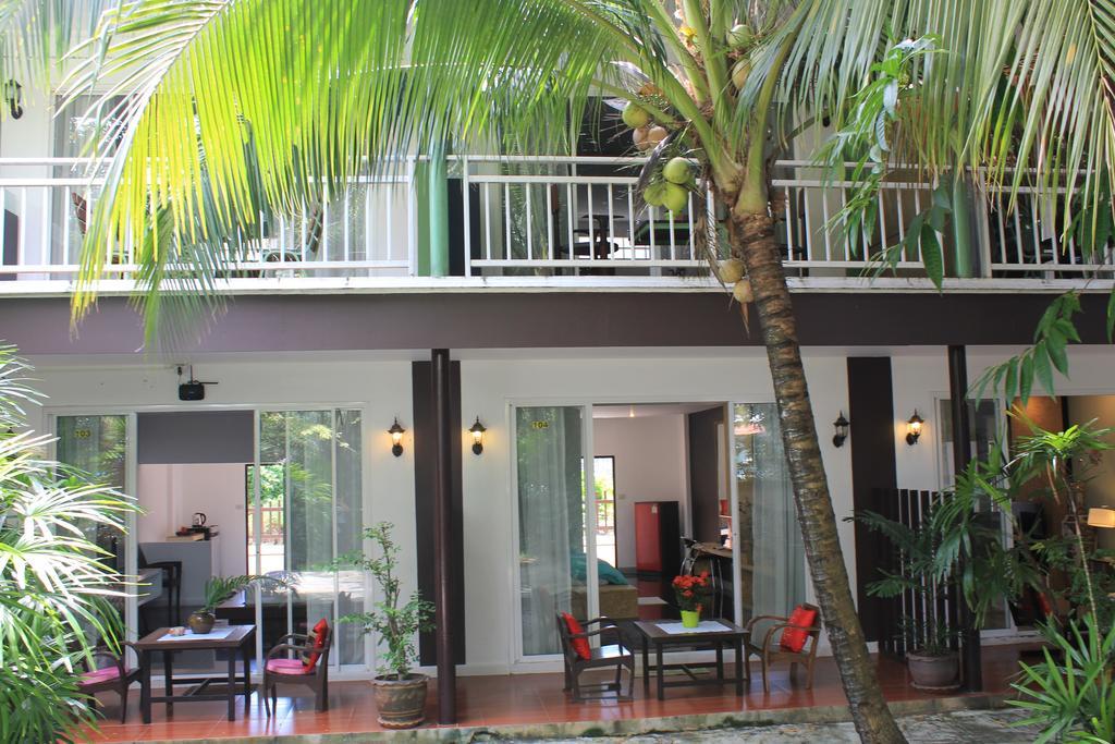 Eat N Sleep Phuket
