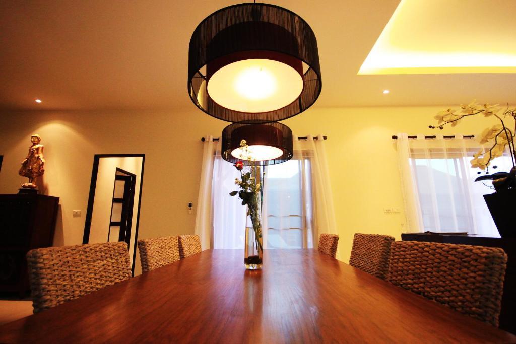 Two Villas Holiday Oriental Style Nai Harn Beach