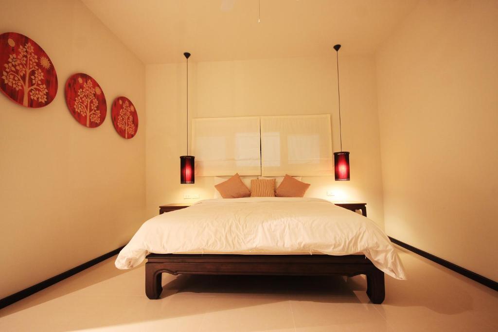 Two Villas Holiday Oriental Style Nai Harn Beach Villa *