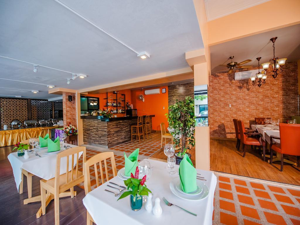 Hotel Grand Nai Harn Suites Rawai