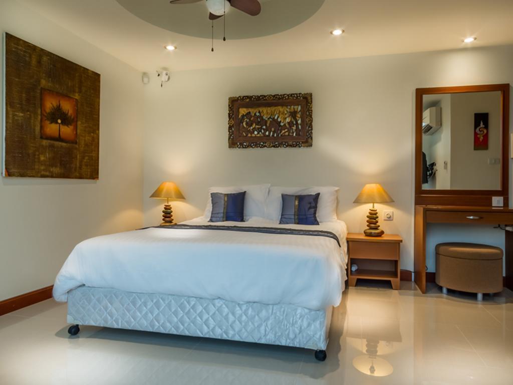 At Naiharn Boutique Hotel Rawai