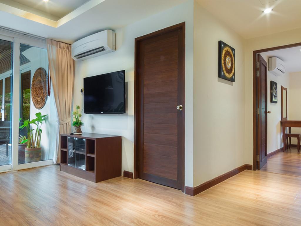 Hotel At Naiharn Boutique Hotel