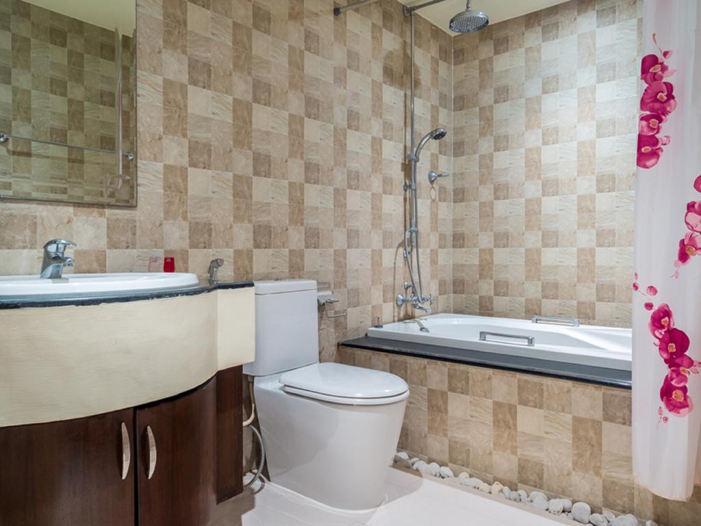 Hotel At Naiharn Boutique Hotel