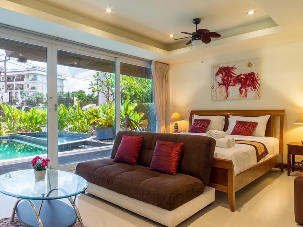 Hotel At Naiharn Boutique Hotel