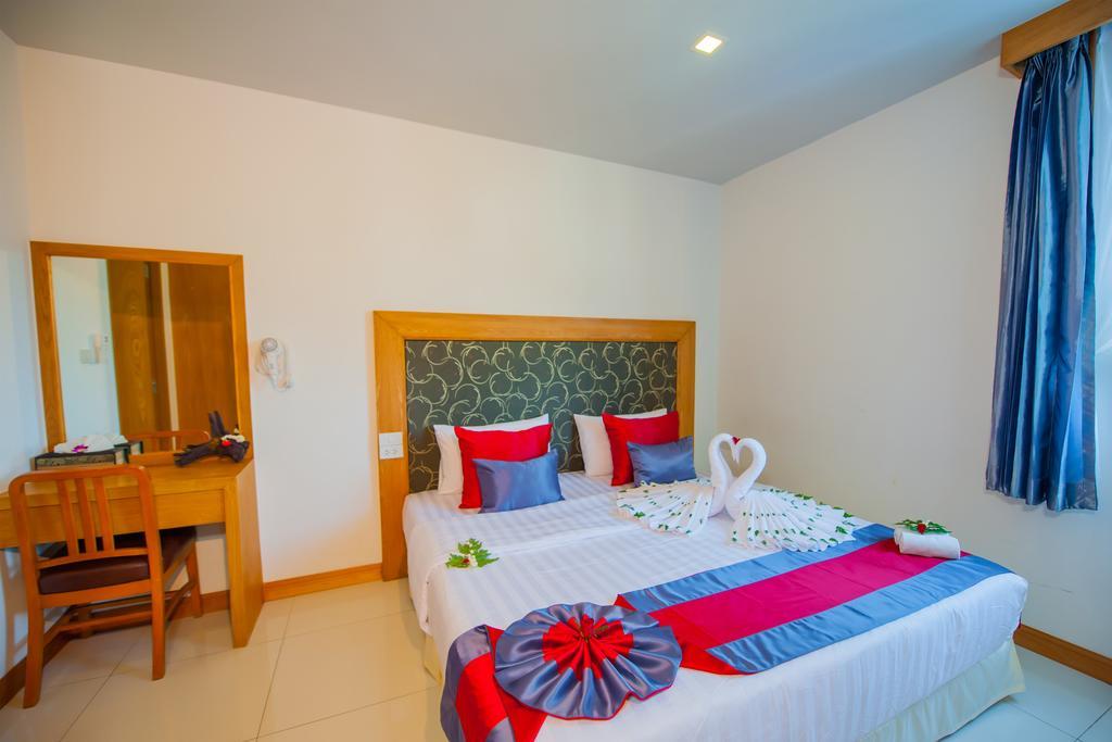 Grand Nai Harn Suites Rawai