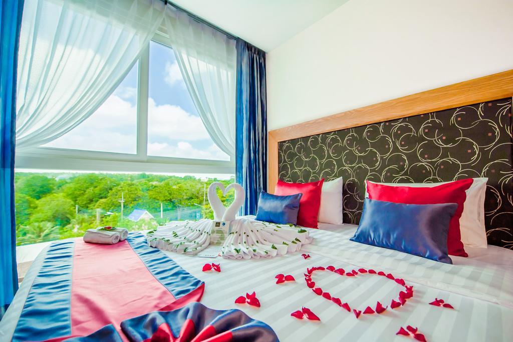 Grand Nai Harn Suites 4*
