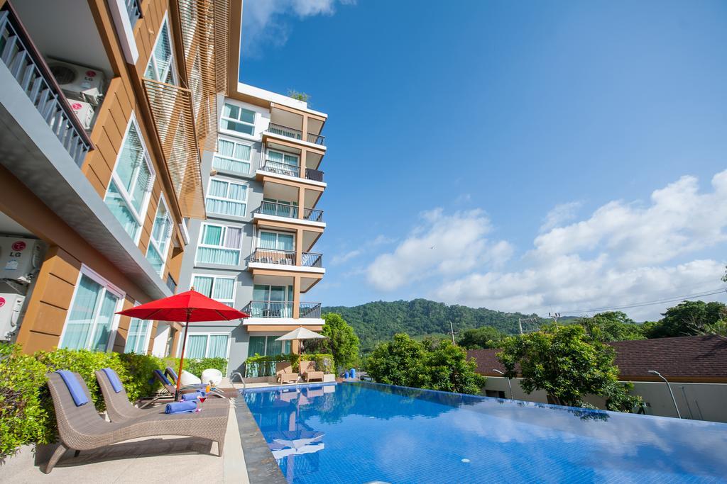 Hotel Grand Nai Harn Suites